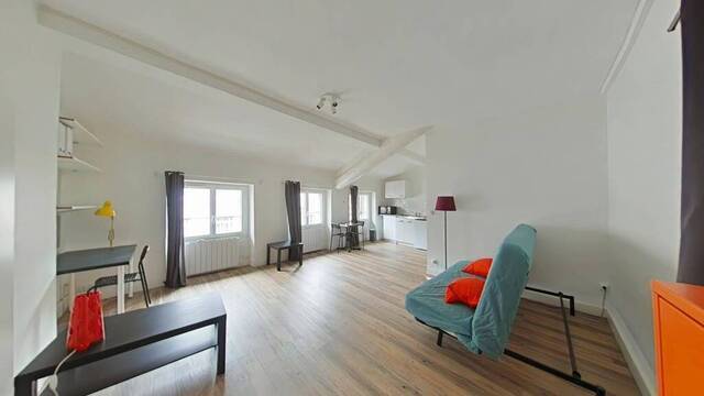 Location Appartement studio 1 pièce 32 m² Saint-Étienne 42000 HYPER CENTRE