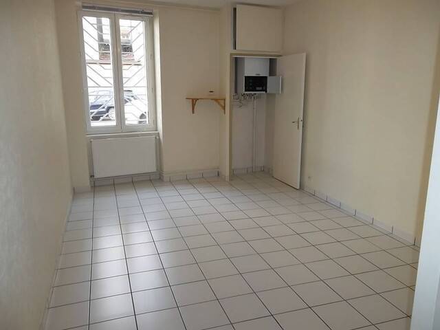Location Appartement studio 1 pièce 35 m² Saint-Étienne 42000 BADOUILLERE -