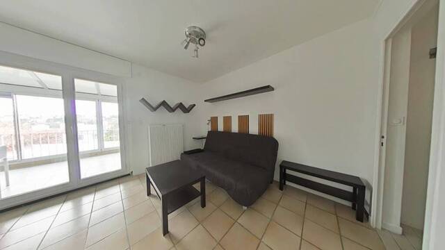 Location Appartement studio 1 pièce 23 m² Saint-Étienne 42000