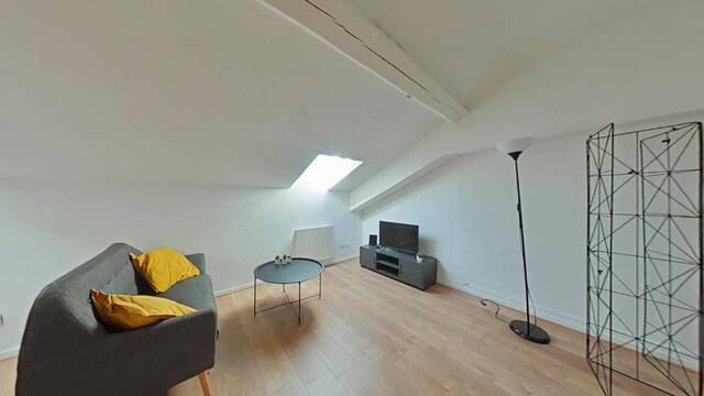 Location Appartement studio 1 pièce 24 m² Saint-Priest-en-Jarez 42270