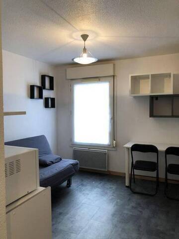 Location Appartement studio 1 pièce 17 m² Grenoble 38000
