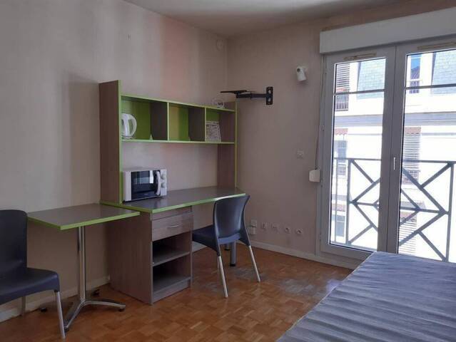 Location Appartement studio 1 pièce 19 m² Lyon 7e Arrondissement 69007 LYON 7