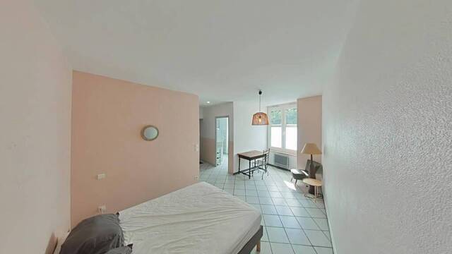 Location Appartement studio 1 pièce 28 m² Saint-Étienne 42000