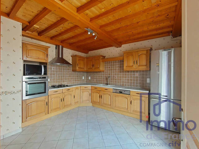 Vente Appartement 6 pièces 127.6 m² Le Puy-en-Velay 43000