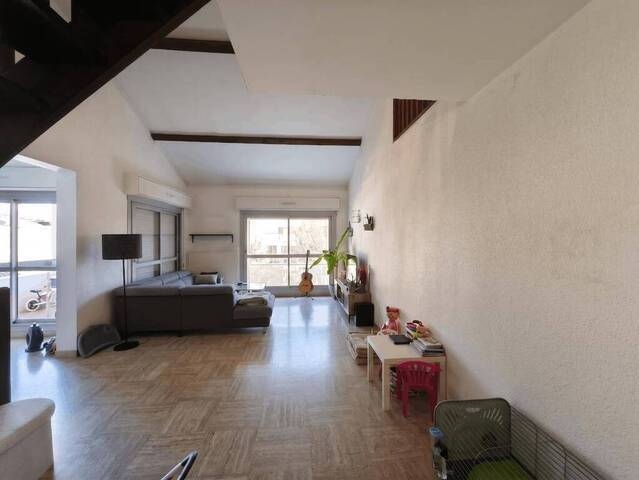 Location Appartement duplex/triplex 5 pièces 138 m² Saint-Priest-en-Jarez 42270