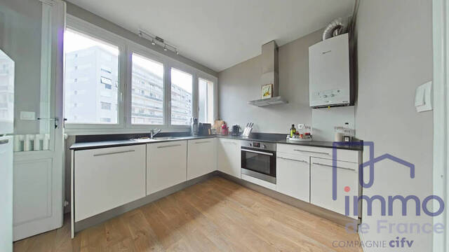 Vente Appartement 2 pièces 67 m² Saint-Étienne 42000