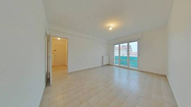 Location Appartement t4 76 m² Saint-Genest-Lerpt 42530