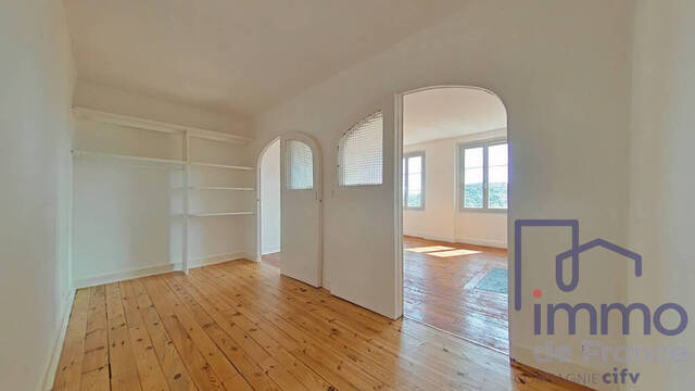 Vente Appartement 2 pièces 59.9 m² Saint-Étienne 42000