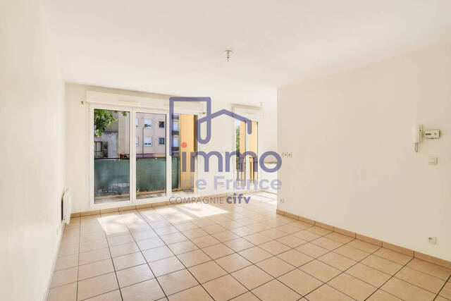 Vente Appartement 1 pièce 28.93 m² Vaulx-en-Velin 69120
