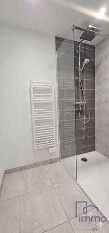 Vente Maison contemporaine 4 pièces 112.1 m² Saint-Bonnet-les-Oules 42330