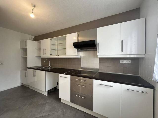 Location Appartement t4 80 m² Sassenage 38360
