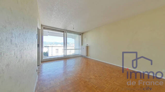 Vente Appartement 5 pièces 94 m² Saint-Étienne 42000