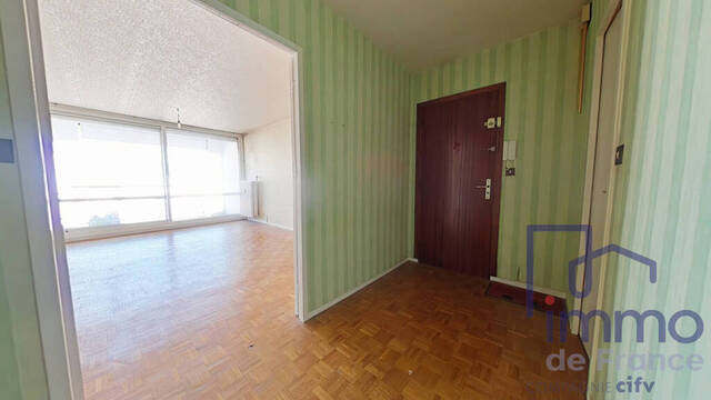 Vente Appartement 5 pièces 94 m² Saint-Étienne 42000