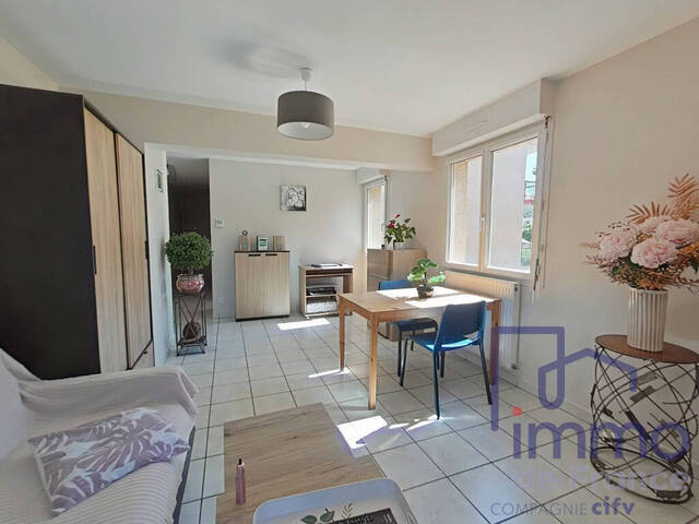Vente Appartement 2 pièces 53.6 m² Vals-près-le-Puy 43750