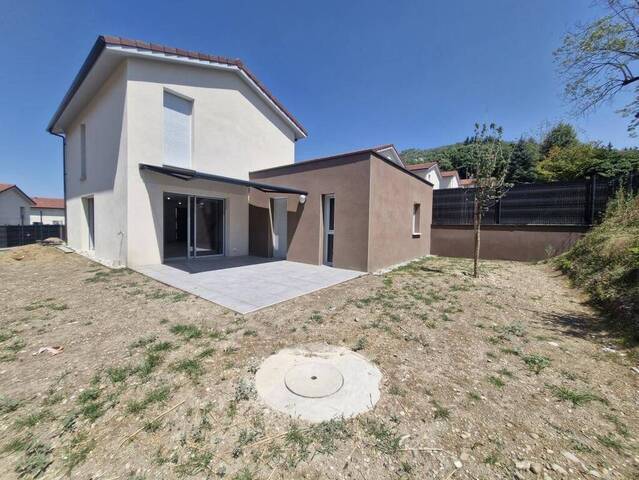 Location Maison individuelle 5 pièces 109 m² Bourgoin-Jallieu 38300
