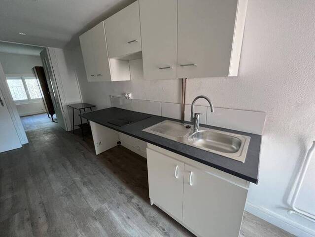 Location Appartement studio 1 pièce 21 m² Le Puy-en-Velay 43000
