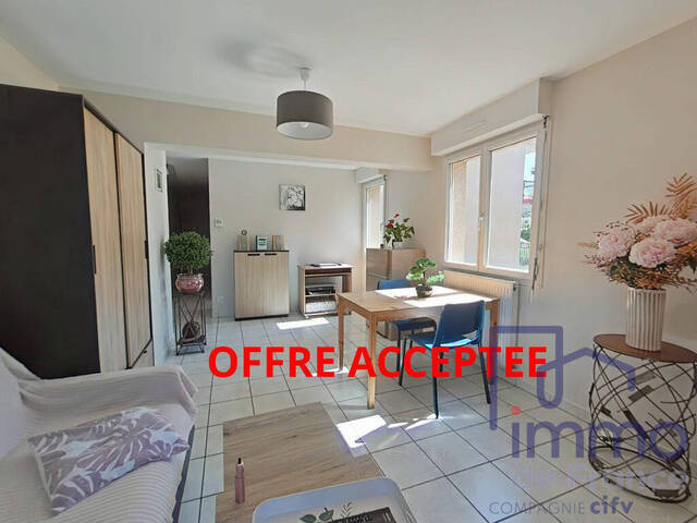 Vente Appartement 2 pièces 53.6 m² Vals-près-le-Puy 43750