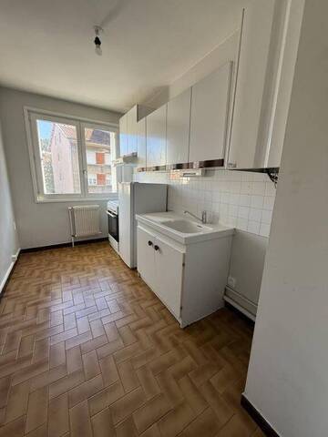 Location Appartement t2 38 m² Le Puy-en-Velay 43000