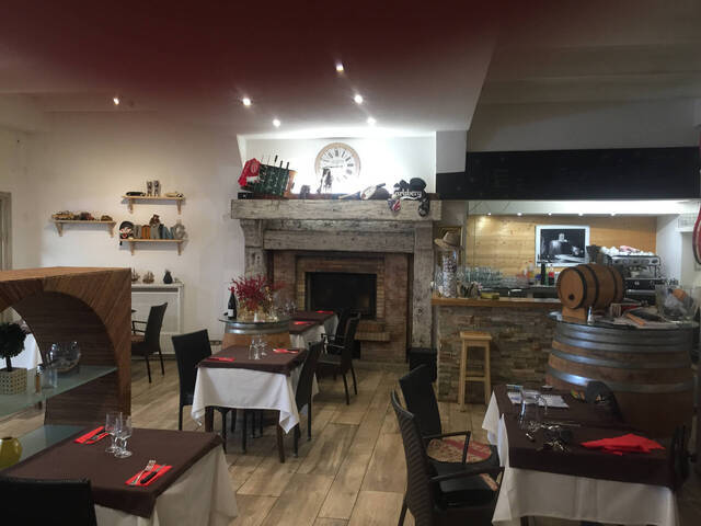 Sale Business restaurant - brasserie - licence iv 130 m² Escragnolles (06460)