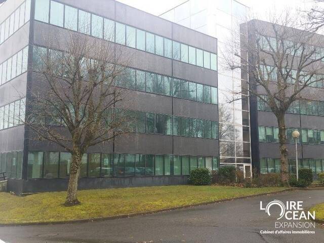 Louer Local 330 m² Nantes (44300)