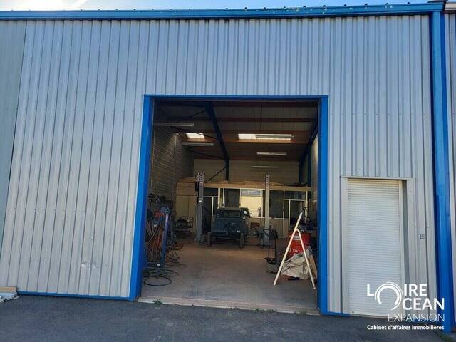 Rent Professional premises 180 m² Chéméré (44680)