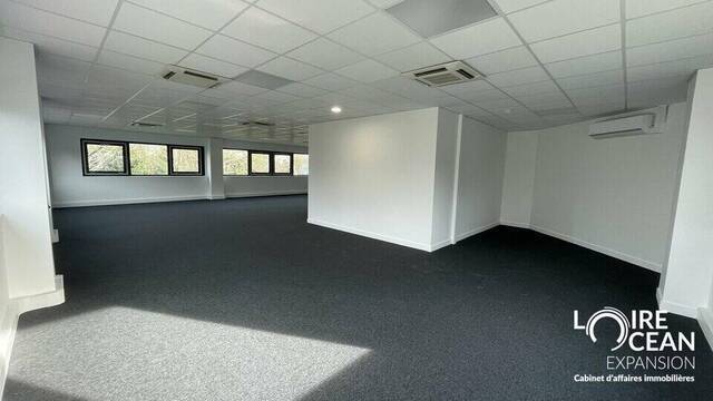 Louer Local 225 m² Nantes (44300)