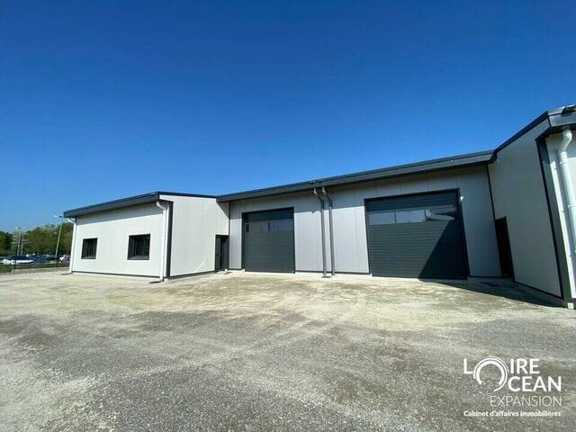 Vente Local 1145 m² Bouaye (44830)
