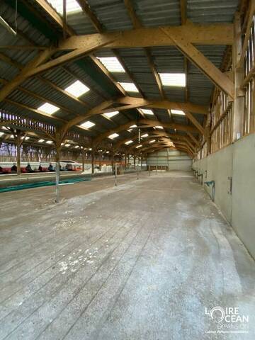 Vente Local 3600 m² Nantes (44000)