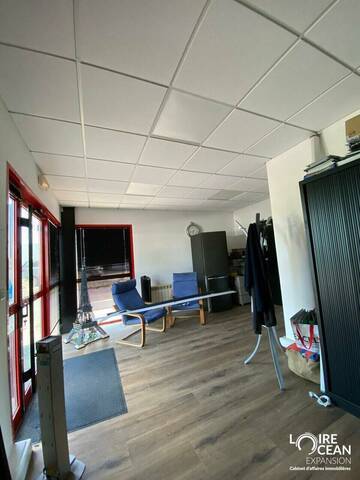 Louer Local 225 m² Saint-Hilaire-de-Chaléons (44680)
