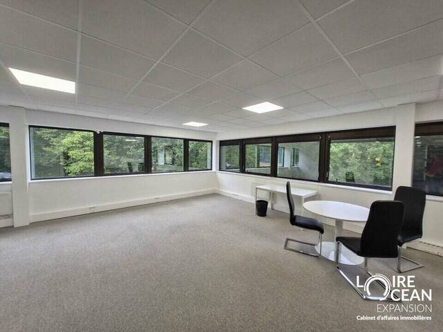 Rent Professional premises 27 m² Saint-Herblain (44800)