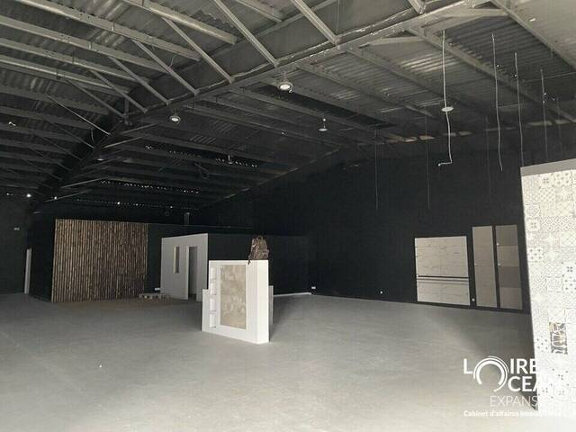 Louer Local 469 m² Angers (49000)