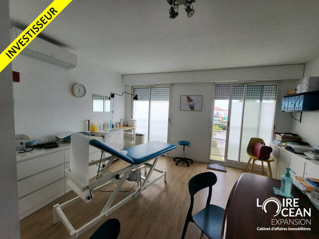 Sale Professional premises maison de sante 55 m² Corsept (44560)