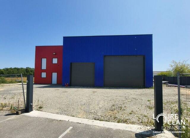 Sale Professional premises 357 m² Saint-Mars-de-Coutais (44680)