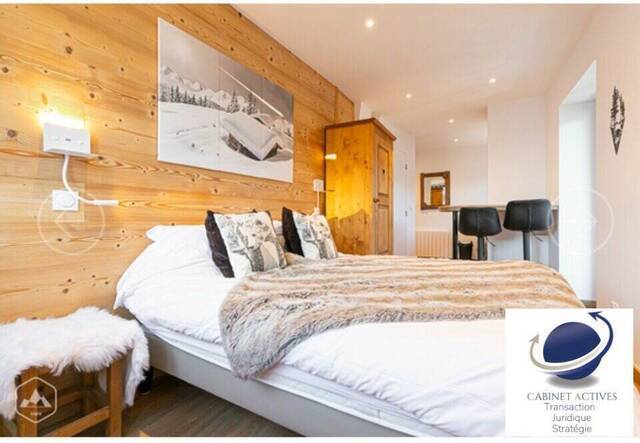 Sale Professional premises hÔtel bureau 1450 m² Aussois (73500)