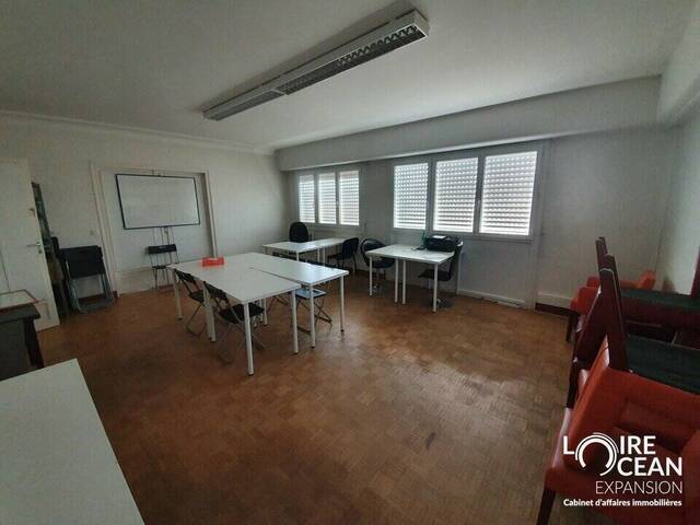 Louer Local 230 m² Nantes (44300)