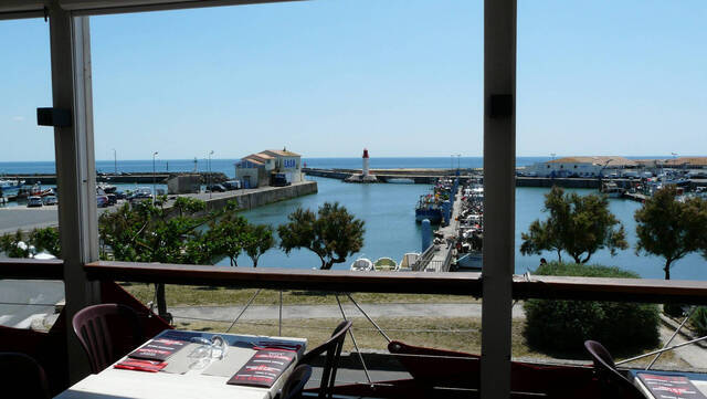 Sale Business restaurant 305 m² Saint-Pierre-d'Oléron (17310)