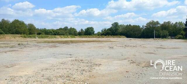 Vente Local 19216 m² Nantes (44000)