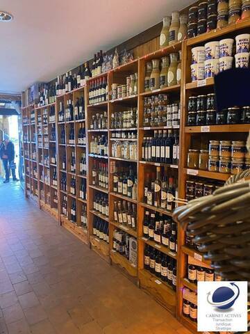 Sale Professional premises epicerie 38 m² Saint-François-Longchamp (73130)