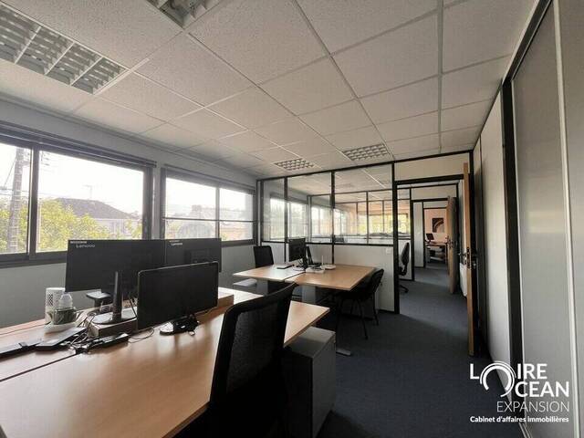 Louer Local bureaux 233 m² Nantes (44100)