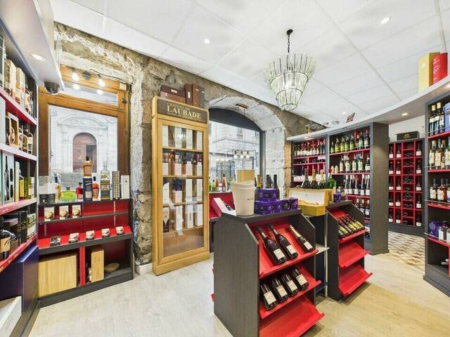 Sale Professional premises divers commerces 80 m² Chambéry (73000)