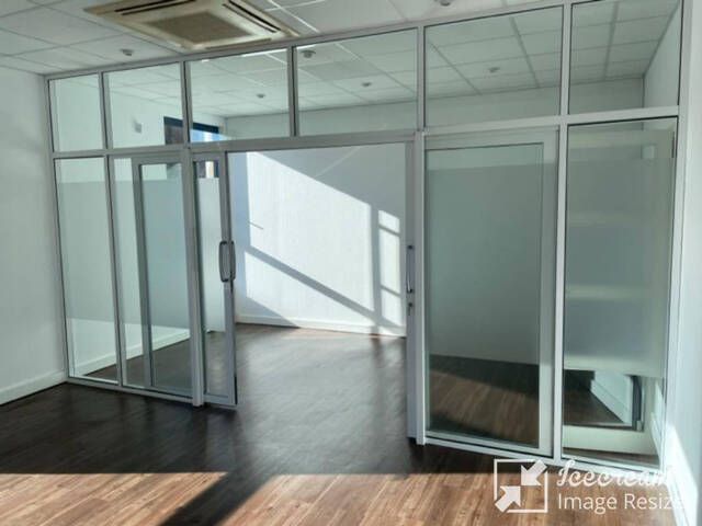 Vente Local professionnel 133 m² Vallauris (06220)