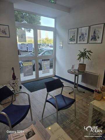 Rent Professional premises 88 m² Nantes (44000)