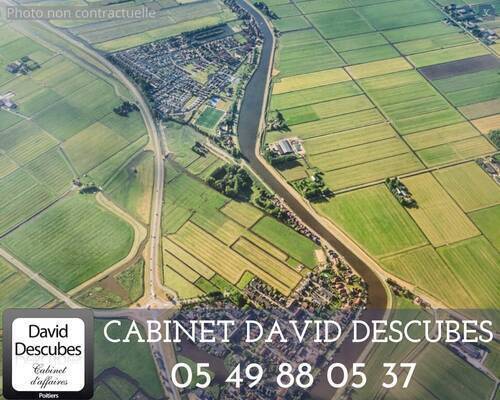 Sale Professional premises terrains 18730 m² Poitiers (86000)