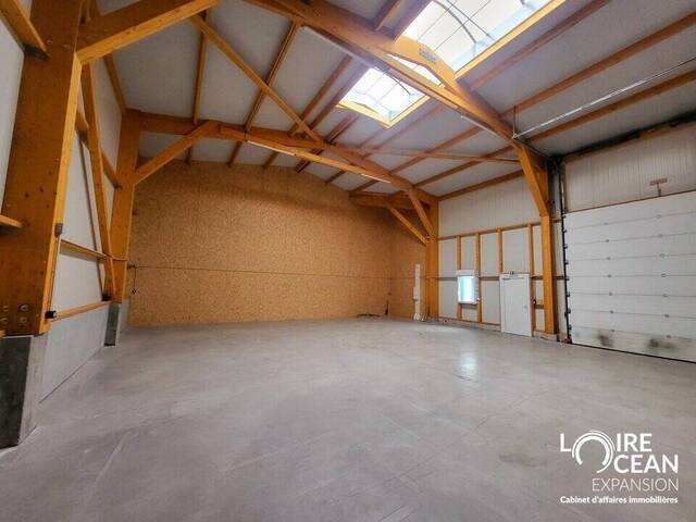 Rent Professional premises 150 m² La Plaine-sur-Mer (44770)
