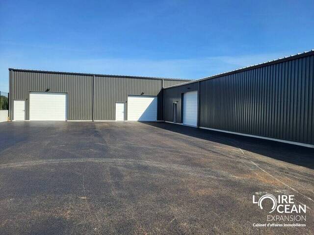 Louer Local carrelage-faience-dallage 166 m² Saint-Brevin-les-Pins (44250)