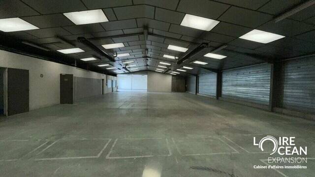 Vente Local 850 m² Orvault (44700)