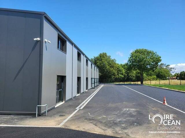 Rent Professional premises 200 m² Saint-Brevin-les-Pins (44250)