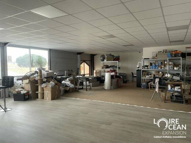 Vente Local 300 m² Challans (85300)