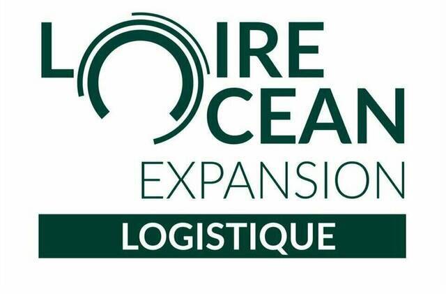 Louer Local 5500 m² Ruffec (16700)