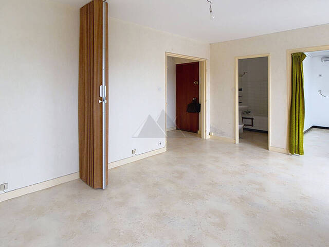 Sale Apartment appartement 1 room 33 m² Brest (29200)